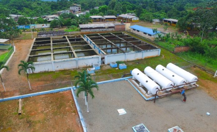 Con todas las cisternas llegamos a más de 8.000 m3 de capacidad para almacenar agua potable y mejorar la distribución a través del nuevo anillo periférico”, indicó el Alcalde, César Encalada.